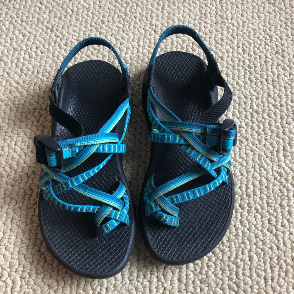 Women’s Chacos size 5